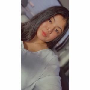 Meet your Posher, Daniela